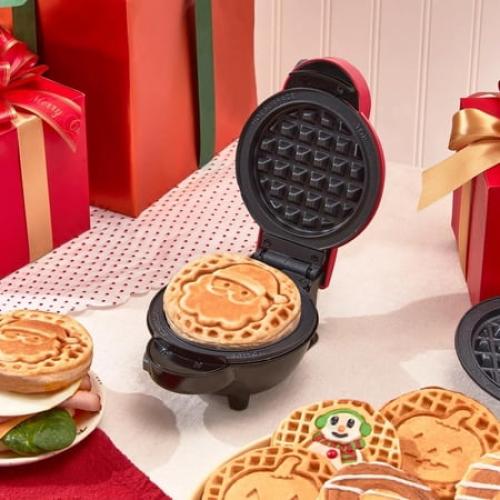 Dash MultiMake Mini System Holiday Waffle Maker with Removable Platesneds cleaning‼️