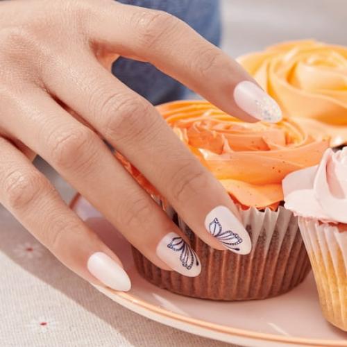 KISS imPRESS Design Press on Nails, Dazzle, White, Medium Almond, 30 Count