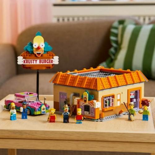 LEGO® Icons The Simpsons™: Krusty Burger 10352 Building Set – Collectible Display Model with Homer’s Clown Car and 7 Minifigures – 1,635 Pieces for Adult Fans of The Simpsons