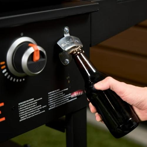Blackstone Original 4-Burner 36 Propane Omnivore Outdoor Griddle with Hood and Folding Side Shelves ( scratch’s see the pictures )