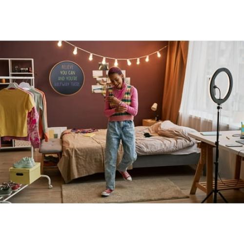 Better Office Products Round Magnetic Chalkboard with Wooden Frame for Office and Home, 18x18 inches with Mounting Hardware, 4-Piece Chalk Set, and Eraser Included (Rustic Brown)