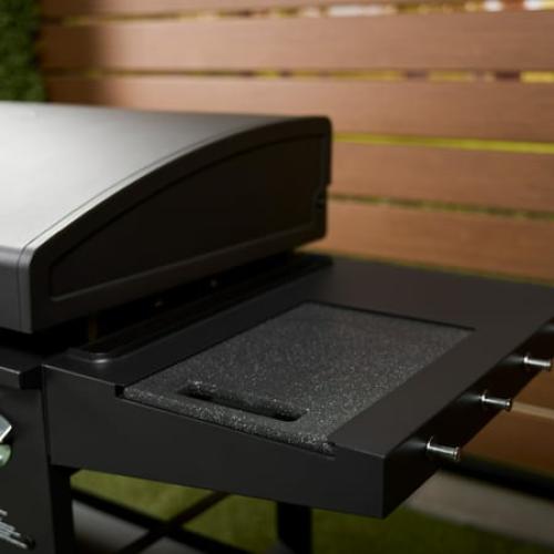 Blackstone Original 4-Burner 36 Propane Omnivore Outdoor Griddle with Hood and Folding Side Shelves ( scratch’s see the pictures )
