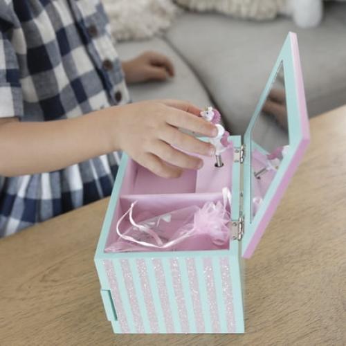 Amitie Lane Itsy Unicorn Musical Jewelry Box, Unicorn Charm Bracelet, Girls Ages 6 , Mint Green