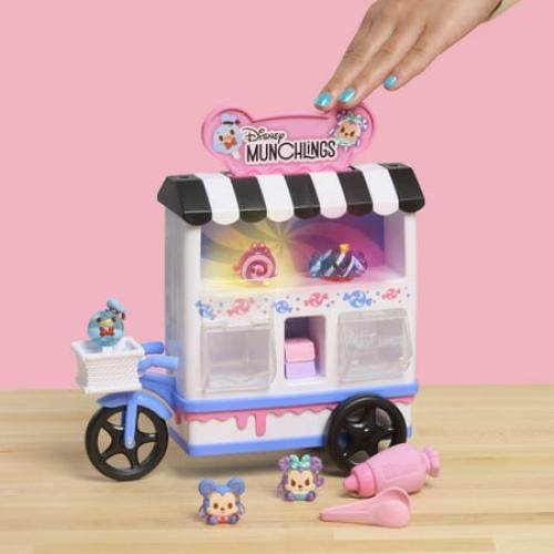 Disney Munchlings Candy Cart, 13-piece Color Change and Scented Figures Playset with Lights, Kids Toys for Ages 3 Up