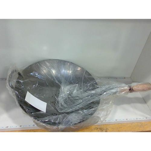 Craft Wok Traditional Hand Hammered Chinese Carbon Steel Wok with Wooden and Steel Helper Handle (14 Inch, Round Bottom Pow Wok Pan) / 731W88