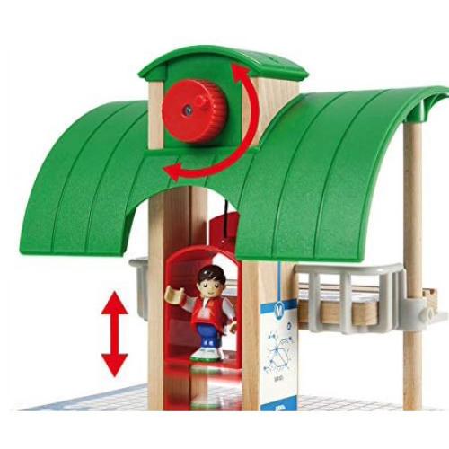BRIO World 33052 Deluxe Railway Set | Wooden Toy Train Set for Kids Age 3 and Up, Green