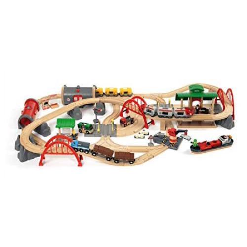 BRIO World 33052 Deluxe Railway Set | Wooden Toy Train Set for Kids Age 3 and Up, Green