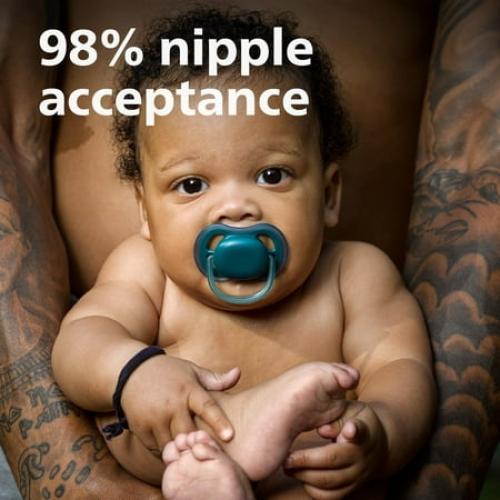 Philips Avent Ultra Air Pacifier - 4 x Light, Breathable Baby Pacifiers for Babies Aged 0-6 Months, BPA Free with Sterilizer Carry Case, SCF085/51