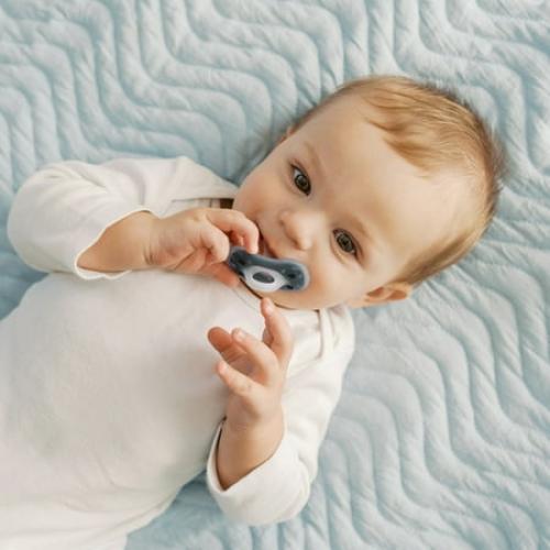 Dr. Brown's Advantage Lightweight One-Piece Silicone Baby Pacifier, Fully Symmetrical Soother, Neutral, 6-18m, BPA Free, 3 Pack