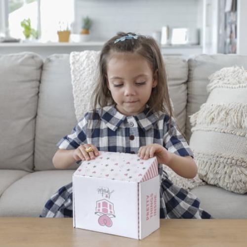 Amitie Lane Itsy Unicorn Musical Jewelry Box, Unicorn Charm Bracelet, Girls Ages 6 , Fuchsia Pink