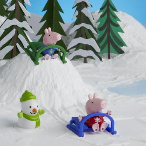 Peppa Pig Peppa’s Kids Advent Calendar, 24 Surprise Toys, 4 Holiday Peppa Pig Family Figures