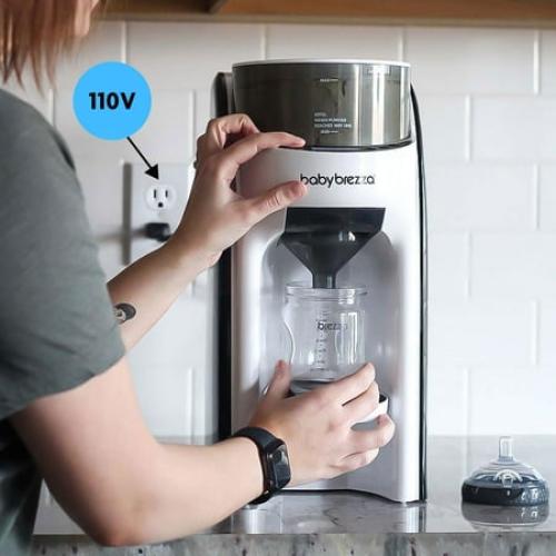 New and Improved Baby Brezza Formula Pro Advanced Formula Dispenser Machine - Automatically Mix a Warm Formula Bottle Instantly - Easily Make Bottle with Automatic Powder Blending