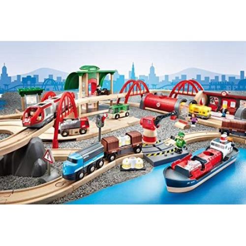 BRIO World 33052 Deluxe Railway Set | Wooden Toy Train Set for Kids Age 3 and Up, Green