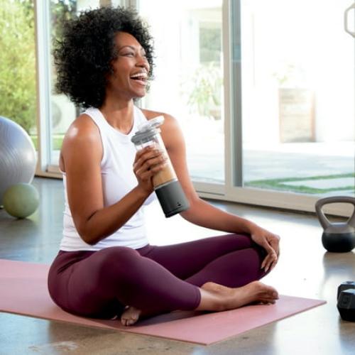 Ninja Blast 16 oz Portable Personal Blender with Leak Proof Lid and Easy Sip Spout, Smoothie Blender, Black BC100BK