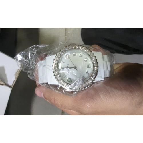 Lot of 15 women's watches (mixed brands) READ DESCRIPTION