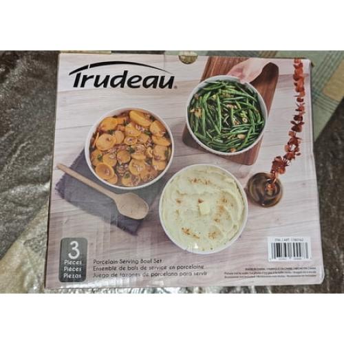 Trudeau Serving Bowls, 3-piece ‼️missing 2‼️