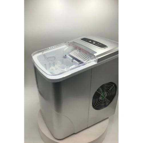 Insignia - 26-Lb. Portable Ice Maker -Silver