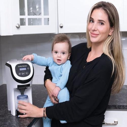 (missing accessories) Baby Brezza Formula Pro Mini Baby Formula Mixer Machine Fits Small Spaces and is Portable for Travel Bottle Makers Makes The Perfect Bottle for Your Infant On The Go, White