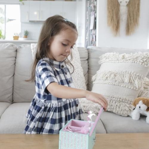 Amitie Lane Itsy Unicorn Musical Jewelry Box, Unicorn Charm Bracelet, Girls Ages 6 , Mint Green