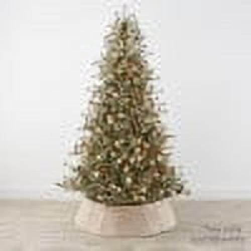 Best Choice Products 6ft Pre-Lit Semi-Flocked Cashmere Pine Christmas Tree w/ 936 Branch Tips, 250 LED Lights