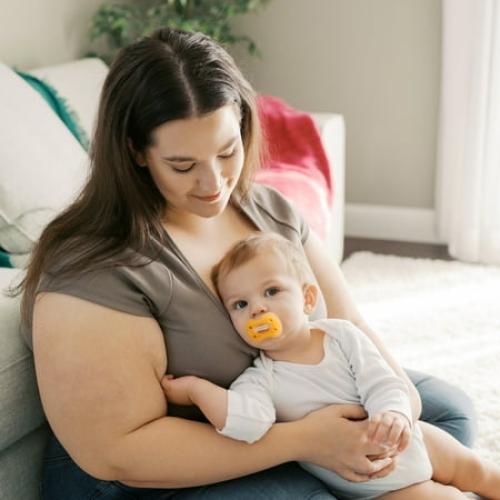 Dr. Brown's Advantage Lightweight One-Piece Silicone Baby Pacifier, Fully Symmetrical Soother, Neutral, 6-18m, BPA Free, 3 Pack