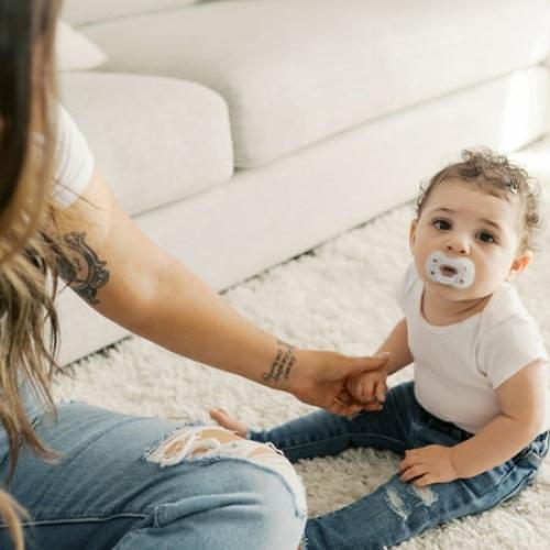 Dr. Brown's Advantage Lightweight One-Piece Silicone Baby Pacifier, Fully Symmetrical Soother, Neutral, 6-18m, BPA Free, 3 Pack