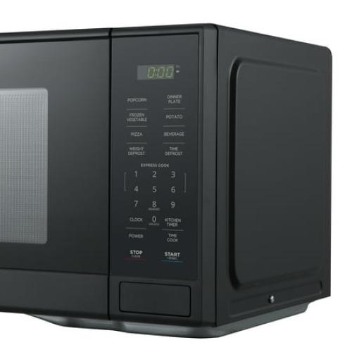 Mainstays 1.1 cu ft Microwave Oven in black
