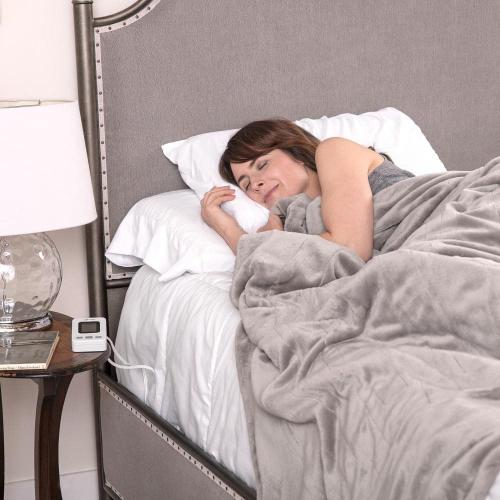 Soft Grey Polyester Fleece King Warming Blanket