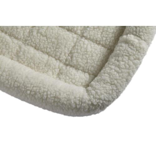 Mid-West Metal Products White Fleece Rectangular 23.2-in x 18-in Dog/Cat Bed (For Small)