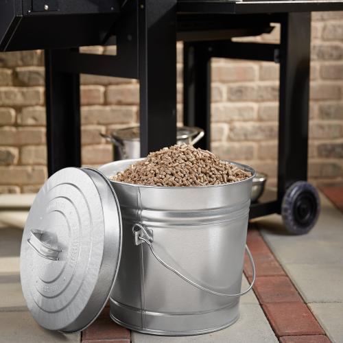 Behrens 6-Gallon Galvanized Steel Trash Can with Lid