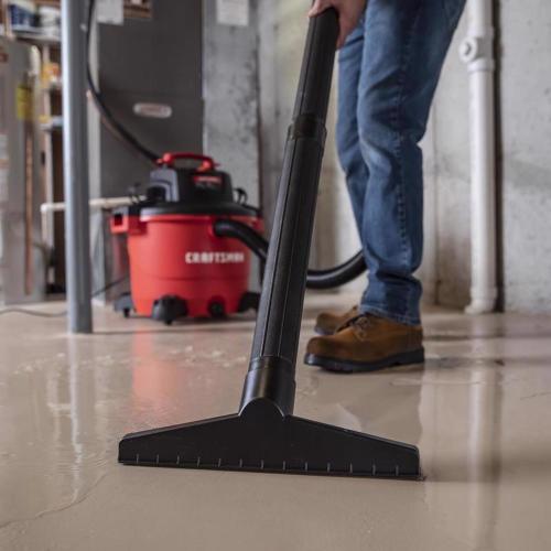 CRAFTSMAN 16 gal Corded Wet/Dry Vacuum 12 amps 120 V 6.5 HP