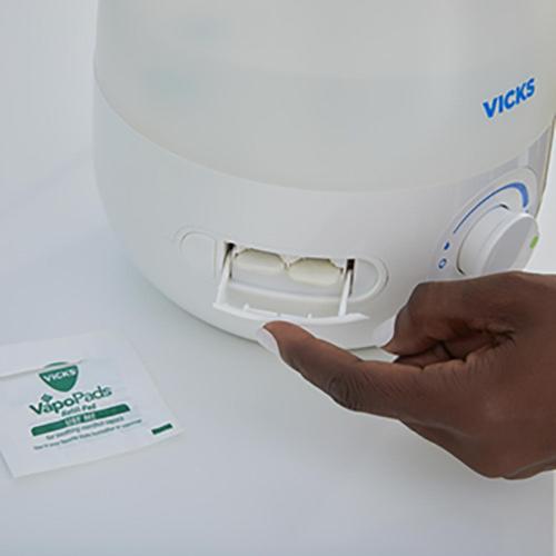 Vicks 0.5 gal 200 sq ft Manual Filter-Free Humidifier