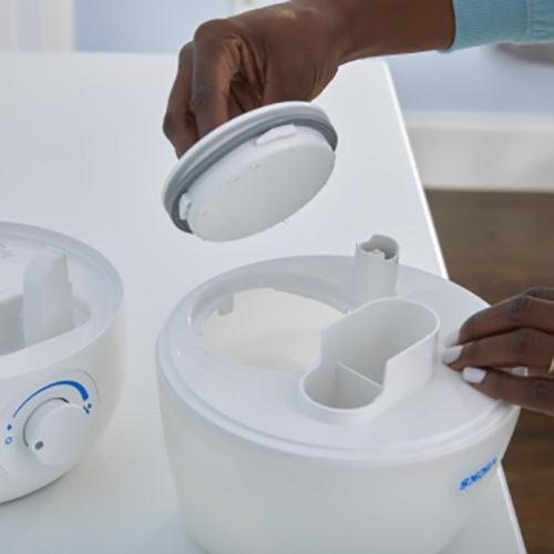 Vicks 0.5 gal 200 sq ft Manual Filter-Free Humidifier