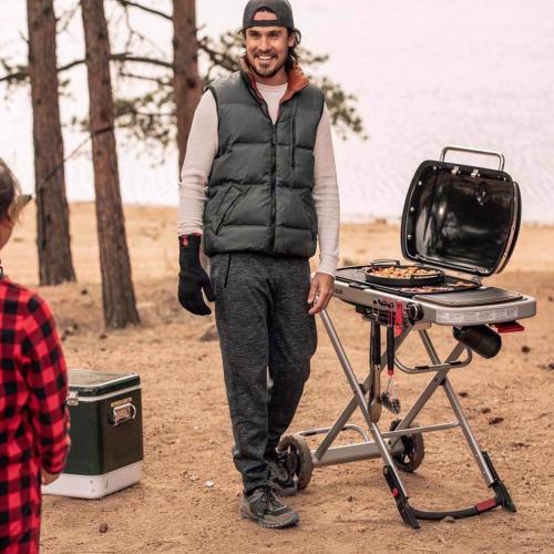 Weber Traveler 9010001 1 Burner Liquid Propane Portable Grill Black