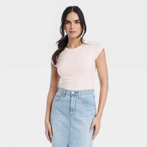 3 pack..Women's Fitted Short Sleeve T-Shirt - Universal Thread™ Light Pink S