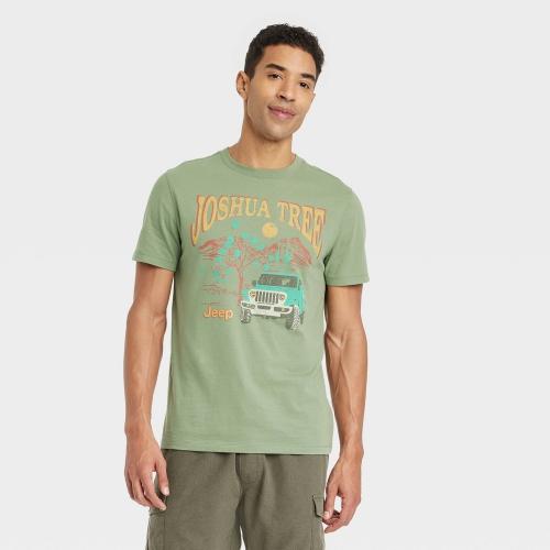 Size S Men's Short Sleeve Graphic T-Shirt  Goodfellow & Co™ Tree Green