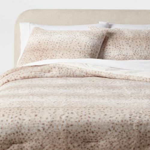 Full/Queen Leopard Faux Fur Comforter and Sham Set - Threshold™