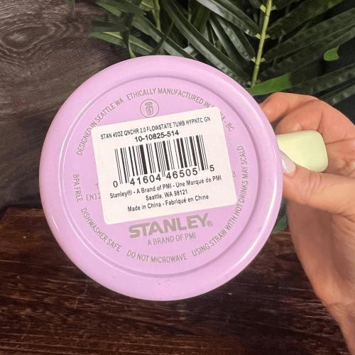 Stanley Halloween 40oz H2.0 Flowstate Quencher Tumbler in Hypnotic Green. NWT!
