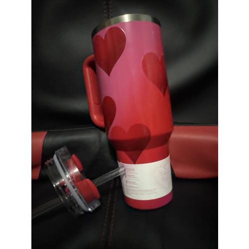 Missing straw Stanley 40 Oz Stainless Steel H2.0 Flowstate Quencher Tumbler Rouge Heart Gradient