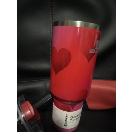Missing straw Stanley 40 Oz Stainless Steel H2.0 Flowstate Quencher Tumbler Rouge Heart Gradient