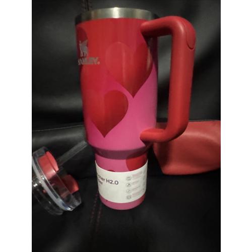 Missing straw Stanley 40 Oz Stainless Steel H2.0 Flowstate Quencher Tumbler Rouge Heart Gradient