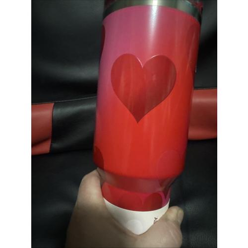 Missing straw Stanley 40 Oz Stainless Steel H2.0 Flowstate Quencher Tumbler Rouge Heart Gradient