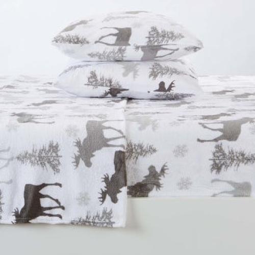 Great Bay Home Printed Velvet Plush Warm and Cozy Fleece Sheet Set (King  Moose)