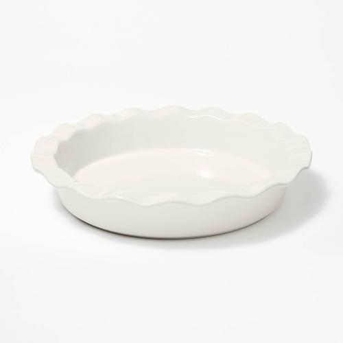 9 Round Stoneware Ruffle Pie Dish Cream - Figmint™