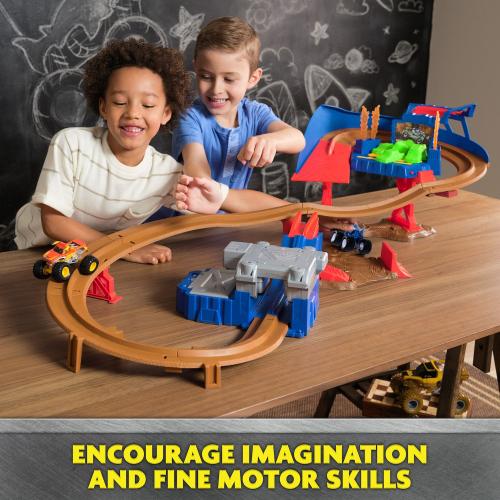 Monster Jam Monster Jam Supercharge Speedway Playset