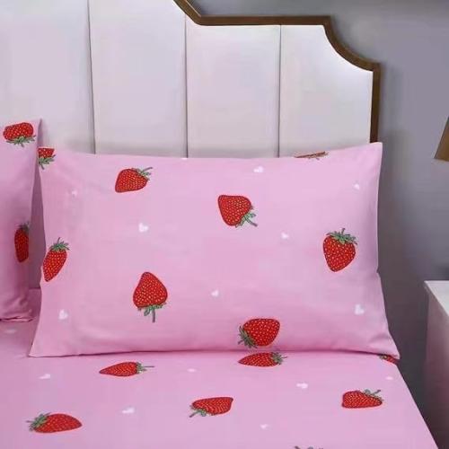 SDY 4PCS Strawberry Bedding Sheets,Queen Size Red and Pink Strawberry Print Sheet Set with 1 Kawaii Top Flat Sheet   1 Deep Pocket Fitted Sheet   2 Pillowcases for Teen Girls