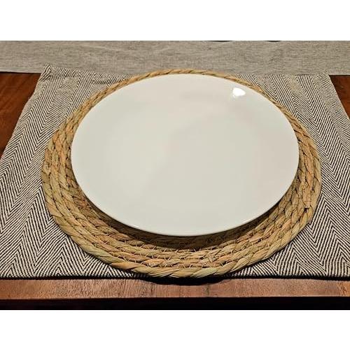 13 in Round Woven Placemats Plate Chargers Set of 4, Boho Farmhouse Rustic Woven Place Mats for Dining Table Decor, Rattan Wicker Table Mats Indoor Fall Chargers for Dinner Plates