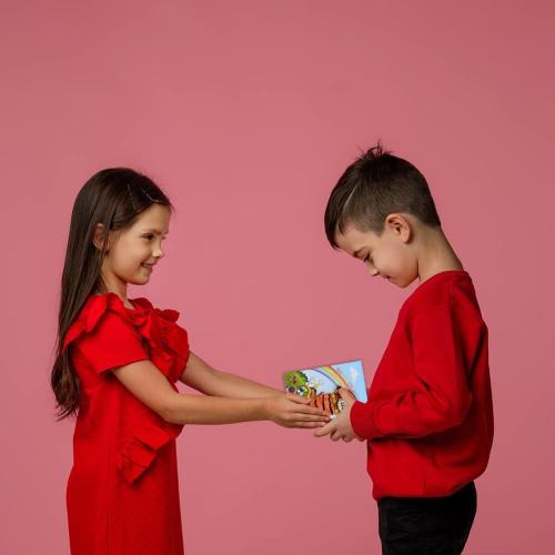 Valentine's Day Cards with 16 Pcs Plush Animal Finger Puppets, Kids Classroom Gifts & Party Favors