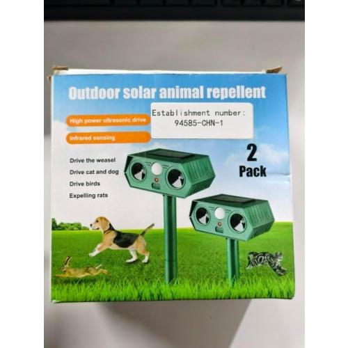 1 Pack Ultrasonic Cat Repellent Outdoor for Yard, Waterproof Skunks Deterrent with Motion Sensor, Solar Animal Repeller Effective Deterrent Dogs,Raccoons,Deer,Squirrels