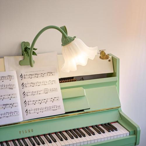 Flower Clip Table lamp, Country Style Study Desk lamp, Bedroom Bedside Clip Table lamp, Pink*** Flower-Decorated Night Light